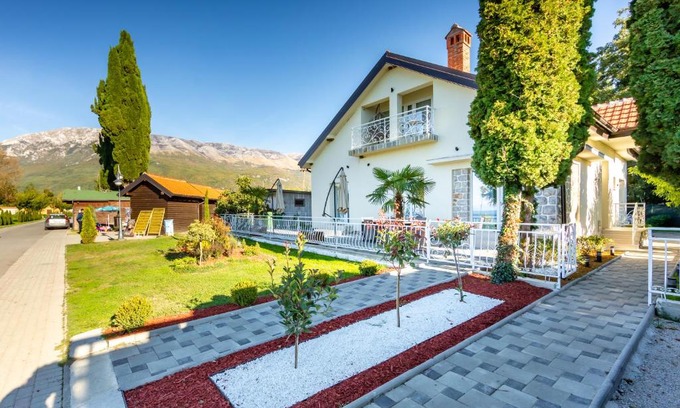 Ljubanista Hotel | Risteski Apartments - St. Naum