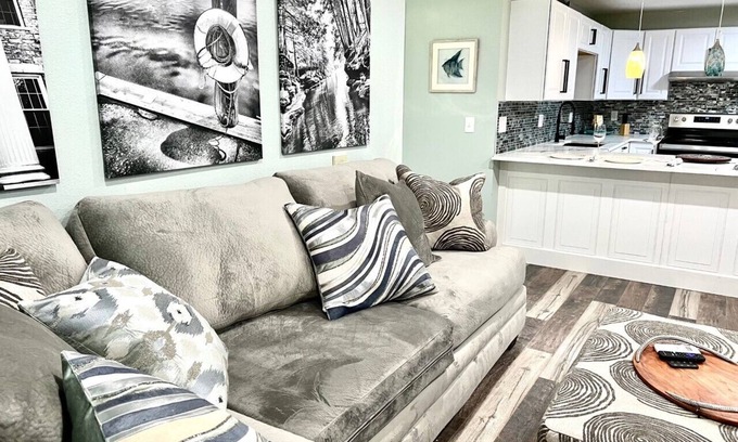 Appleton Apartment | Ritchie’s Residence of Kensington: Appleton Atlantis