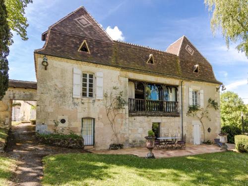 Sourzac House | Ritzy Mansion in Sourzac with Tennis Court