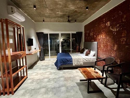 Palghar Hotel | River Stone Resort