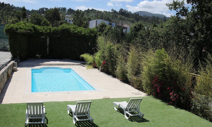 Sao Tiaguinho House | River Suites - House with swimming pool