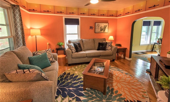 Franklin House | River Valley Retreat, paddlers & peddlers paradise on the Allegheny river