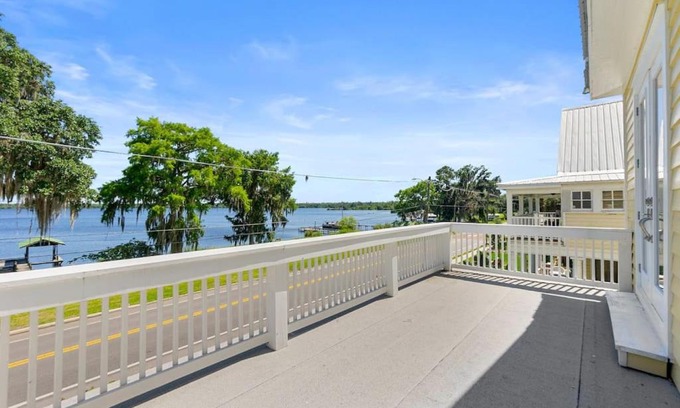 Palatka House | River Vistas