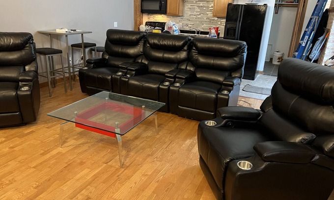 Historic Downtown Racine Condo | Riverbend Retreat Dwntn Racine