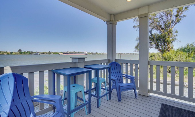 Isleton Cottage | Riverfront Isleton Cottage < 1 Mi to Rio Vista!