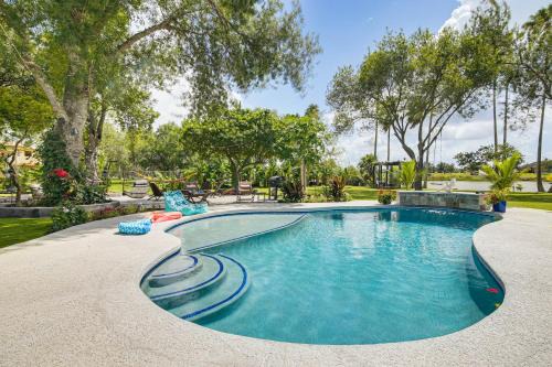 Sebastian Apartment | Riverfront Oasis with Private Deck in Los Fresnos!