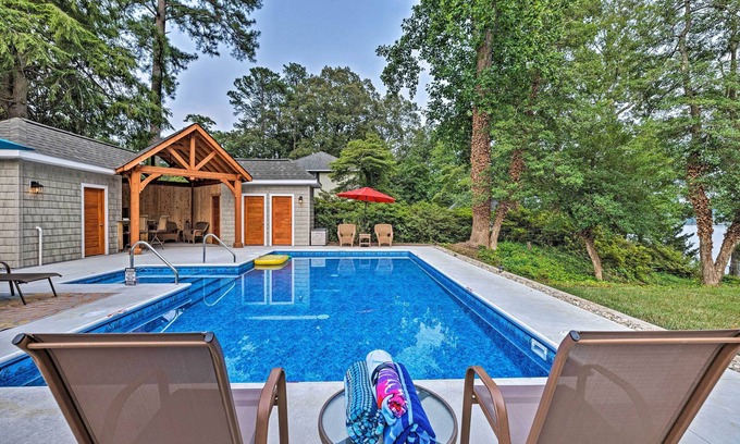 Kinsale House | Riverfront Paradise w/Hot Tub & Pool in Kinsale!