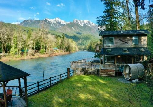 Gold Bar House | Riverfront Retreat Hot Tub Sauna Yard Gazebo and VIEWS