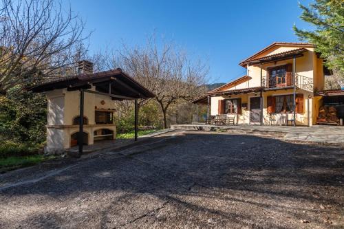 Potamia Villa | RiverHome