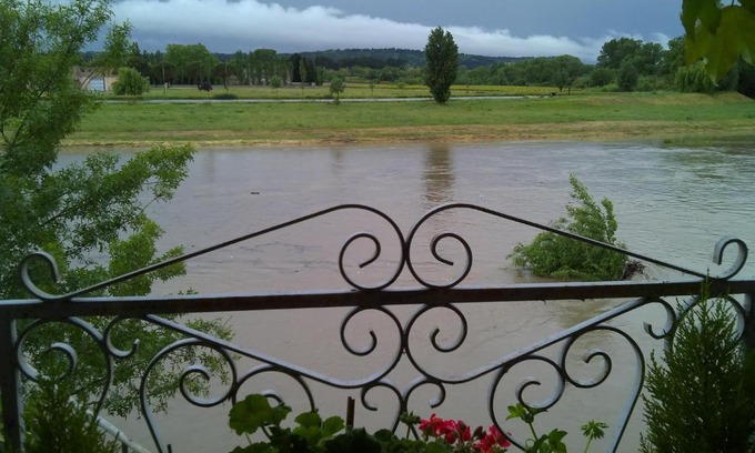 Trebes Bed & Breakfast | Riverside Home Cottage
