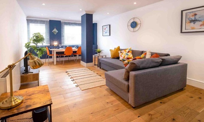 Bristol City Centre Apartment | Riverside House Bristol
