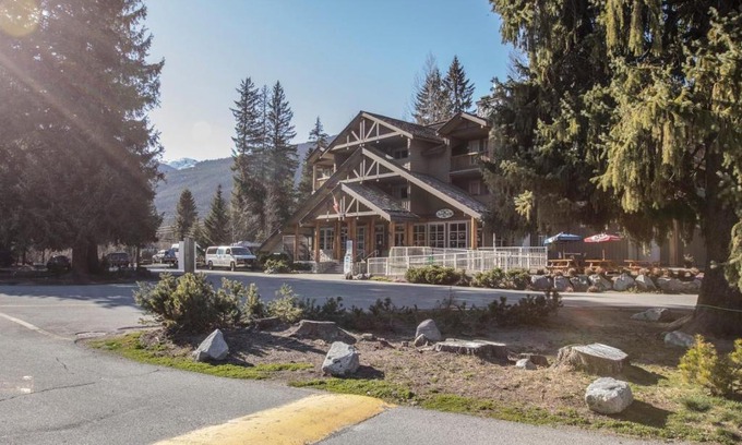 Whistler Resort | Riverside Resort