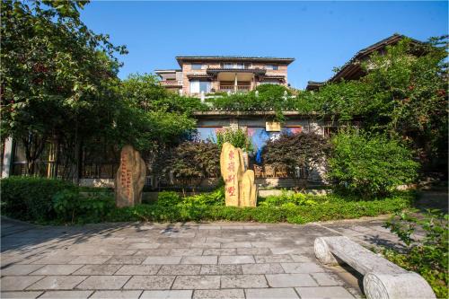 Yangshuo Hotel | Riverside Retreat Hotel