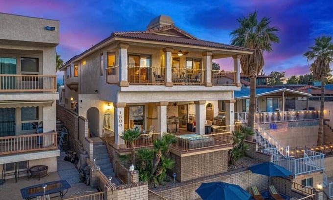 Laughlin House | Riverside Retreat: Spacious 5-Bedroom Getaway in Bullhead City!