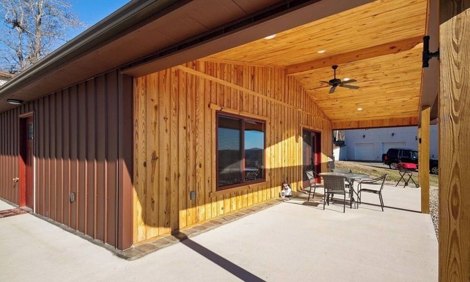 Cotter Cabin | Riverview Cabin in "Trout capital USA"n