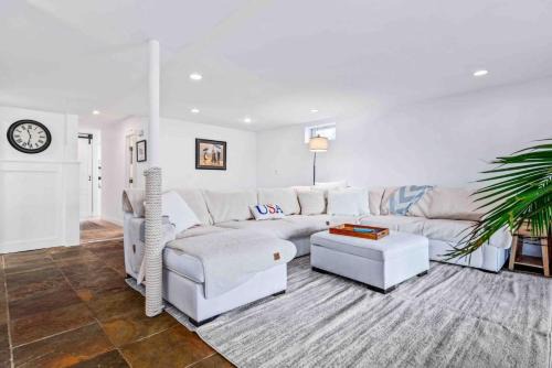 Edgewater House | Riverview Retreat On Warehouse Creek