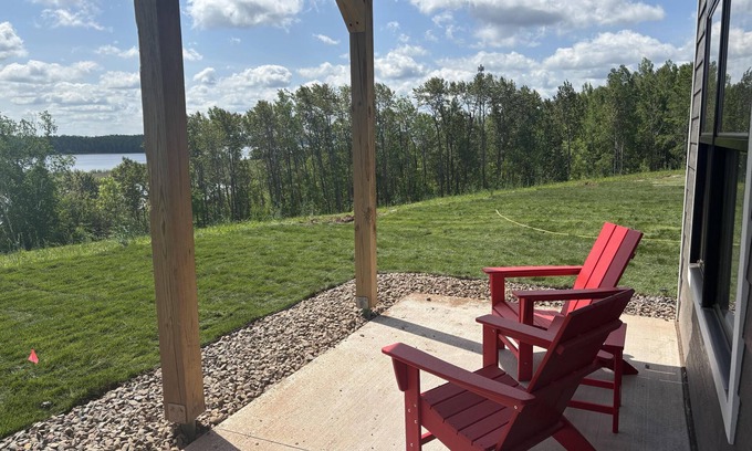 Duluth Apartment | RiverWest Trails End Chalet -New-Base Spirit Mtn - 20% off Bike Rentals