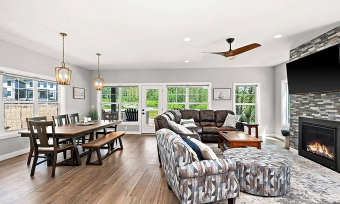 Duluth House | RiverWest Up North Oasis-Base Spirit Mtn-Sauna-Trails-Dog Friendly-20% off Bike Rentals