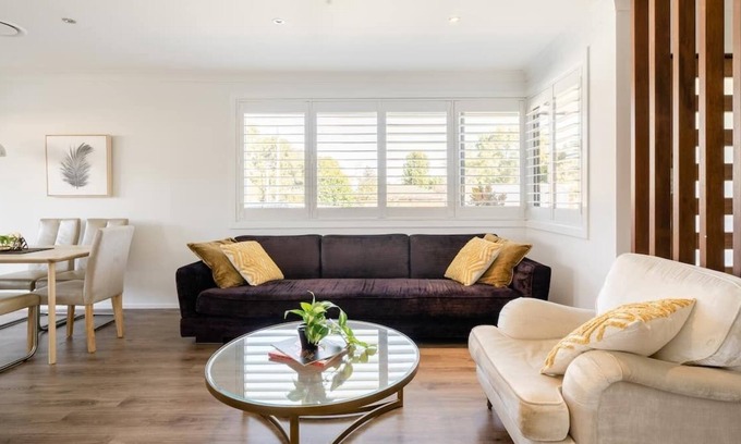 Riverstone House | Rivo Entertainer