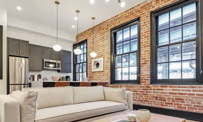 Arts/Warehouse District House | Roami at The Lola | Convention Center | 1 Bedroom