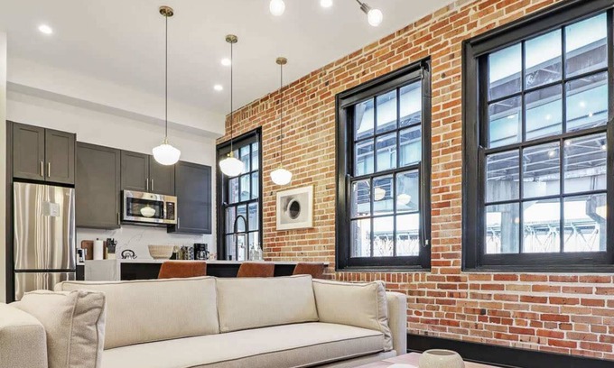 Arts/Warehouse District House | Roami at The Lola | Convention Center | 1 Bedroom