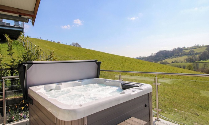 Kingswood Cottage | ROBIN GOCH, pet friendly, character holiday cottage in Garthmyl