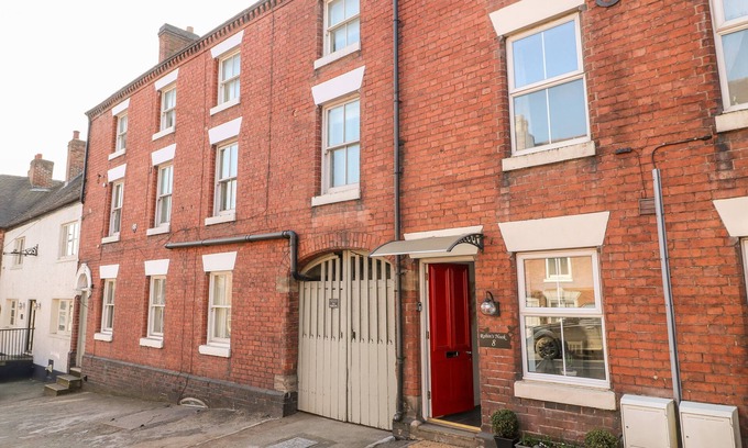 Ashbourne Cottage | ROBIN'S NOOK, pet friendly, character holiday cottage in Ashbourne