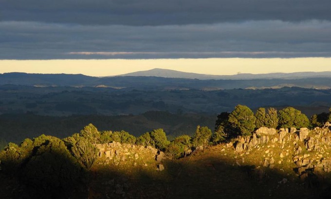 Waitomo Caves House | Rock Retreat B&B farmstay