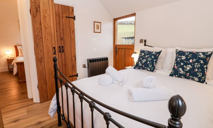 Hopton Castle Cottage | ROCKHILL FARM HAY BARN, pet friendly, with a garden in Clun
