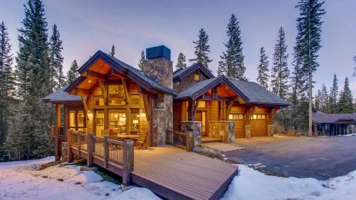 Boulder Ridge House | Rocky Mountain Lodge