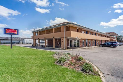 Martell Hotel | Rodeway Inn Lincoln West - University Area