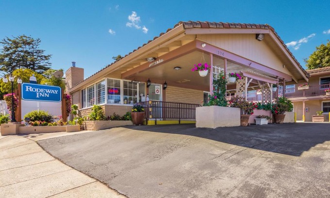 Munras Avenue Hotel | Rodeway Inn near Downtown Monterey