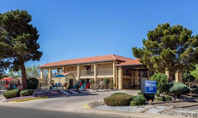 Sierra Vista Hotel | Rodeway Inn near Ft Huachuca