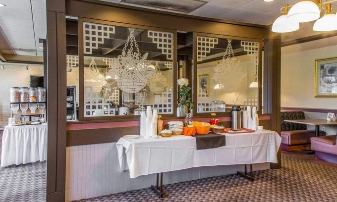 East Windsor Hotel | Rodeway Inn & Suites East Windsor