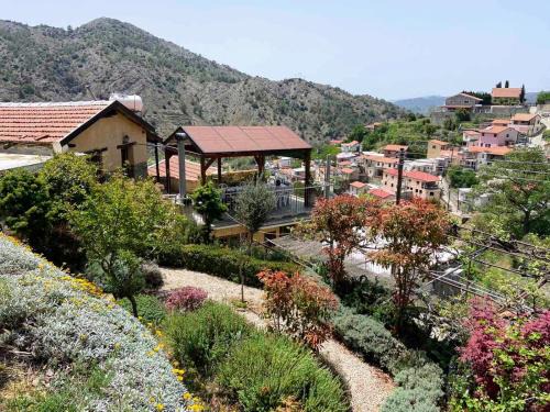Vasa Koilaniou House | Rodous Village House
