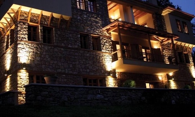 Almopia House | Roes Suites