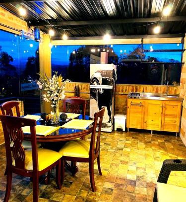 Chiquinquira Apartment | Romántica Cabaña con vista a la ciudad, 10 min del Centro