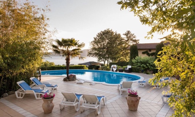 Caprarola Cottage | Romantic Cottage Rosa with a stunning lake-view terrace, pool and WIFI near Rome