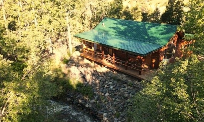 Sheridan Cabin | ROMANTIC CREEKSIDE ARTISTS RETREAT IN 18 ACRES