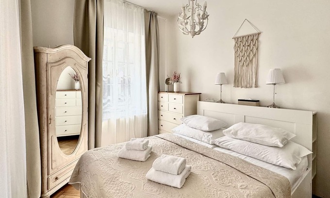 Josefov Apartment | Romantic getaway in the neighbourhood of St. Agnes