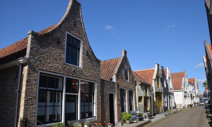 Zierikzee House | Romantic holiday home in the heart of Zierikzee!