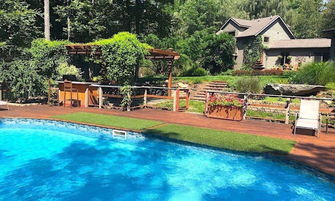 Woodstock Ski Chalet | Romantic Luxury Chalet with Private Pool