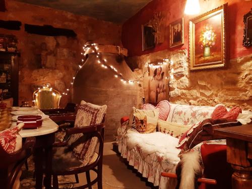 Valeria House | Romantic New Years Eve