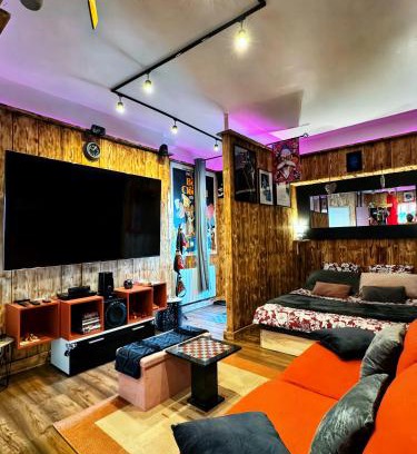 Crecy-en-Brie Apartment | Romantic Room - Studio Jardin - Proche Disneyland Paris