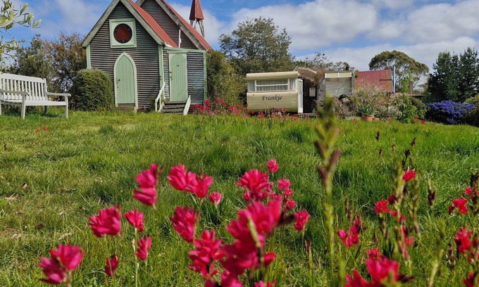 Bangor House | Romantic Stay by Historic Church on Wine Route