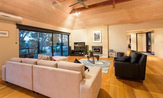 Yallingup House | Roo topia at Chez Nous A Yallingup Sanctuary