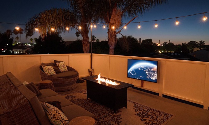 South Redondo House | Rooftop relaxin' in Redondo Beach