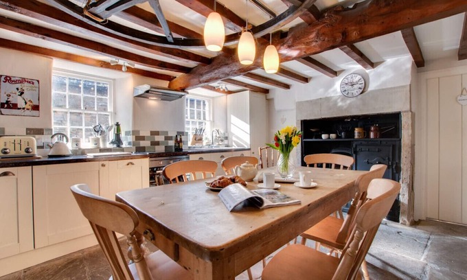 Askrigg House | Rooks Cottage - Two Bedroom House, Sleeps 4