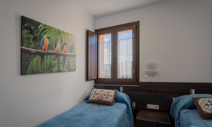 Castrojeriz Apartment | Room '103 Doble Adaptada' with Shared Garden, Wi-Fi and Air Conditioning