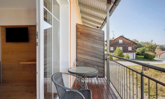 Breitenberg Apartment | Room 13 - Double room with sofa bed with mountain view, shared terrace and Wi-Fi